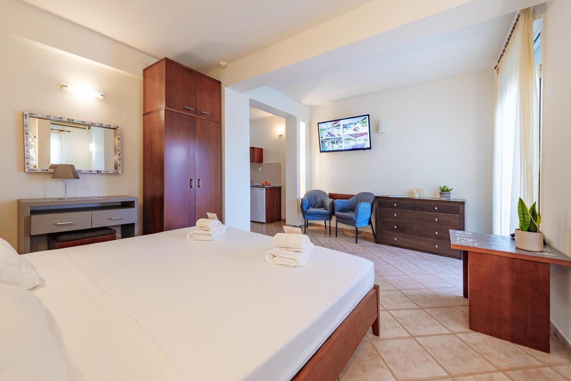 Ampelia Hotel Kassandra ハニオティス エクステリア 写真